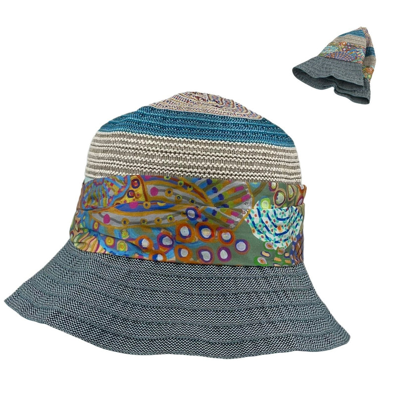Stoffhut mit buntem Umbind