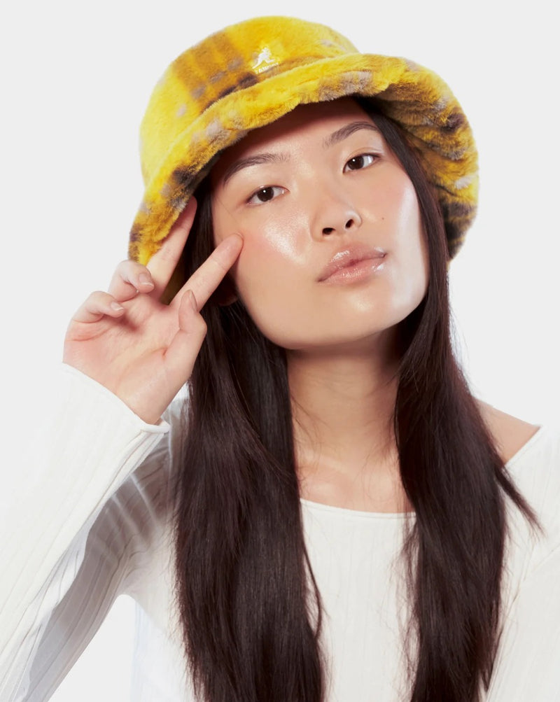 FAUX FUR BUCKET          KANGOL OLIVE ZEBRA M